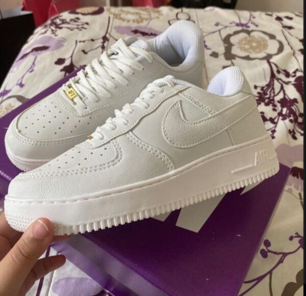 NIKE AIR FORCE BRANCO