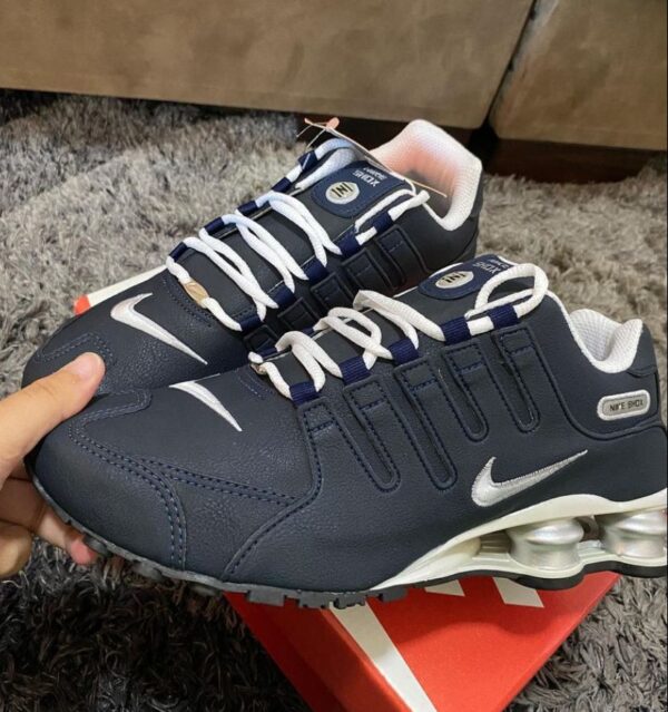 NIKE SHOX AZUL E PRATA - Image 2