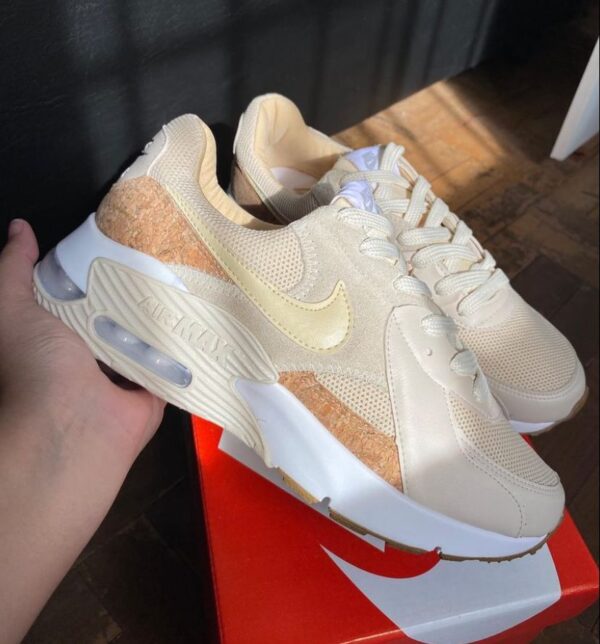 NIKE AIR MAX EXCEE BEGE E MARROM