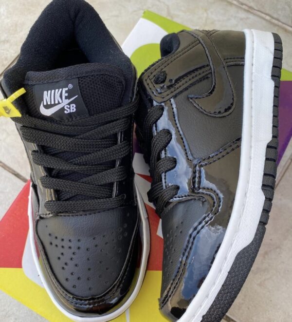 NIKE SB DUNK LOW VERNIZ - Image 2