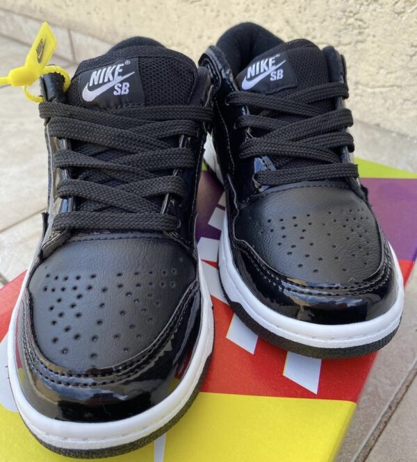 NIKE SB DUNK LOW VERNIZ - Image 3