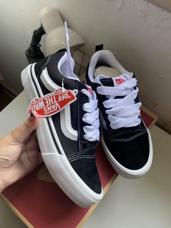 VANS KNU SKOOL