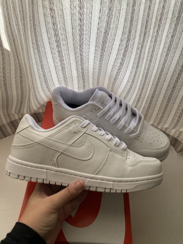 NIKE SB DUNK LOW BRANCO - Image 5