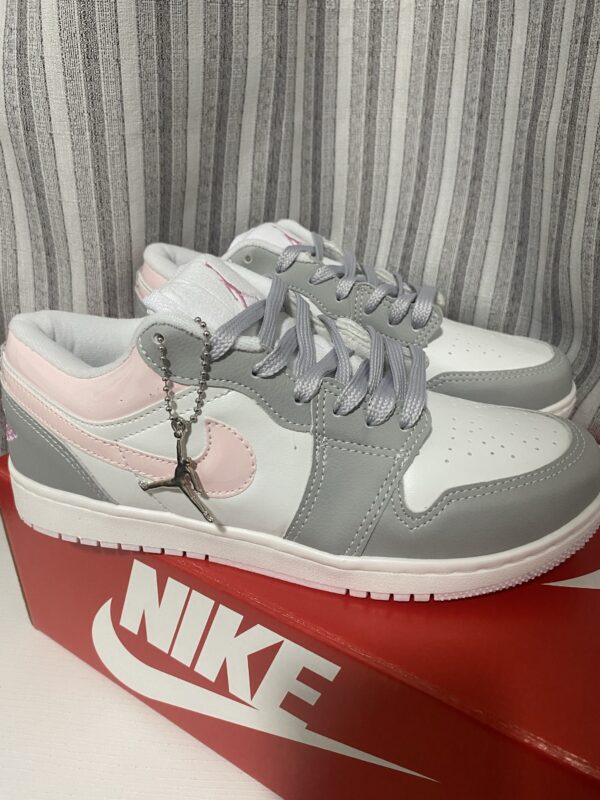 NIKE AIR JORDAN 1 ROSA