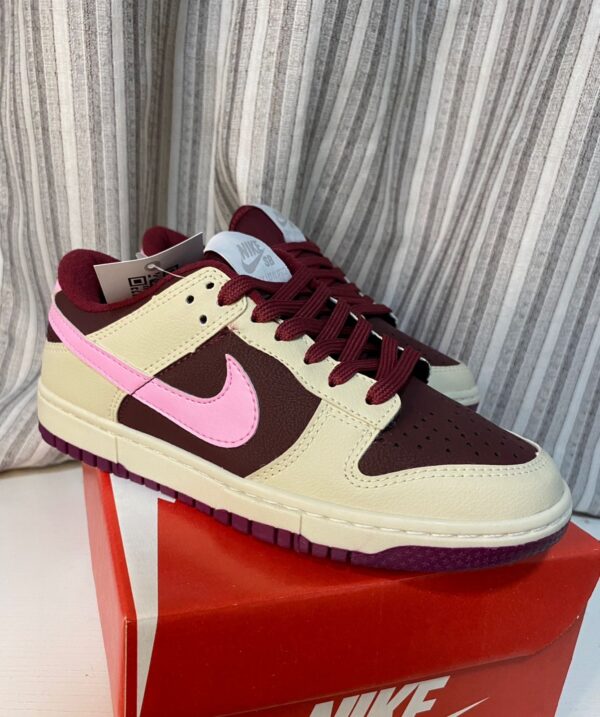 NIKE SB DUNK LOW VALENTINE’S - Imagem 2