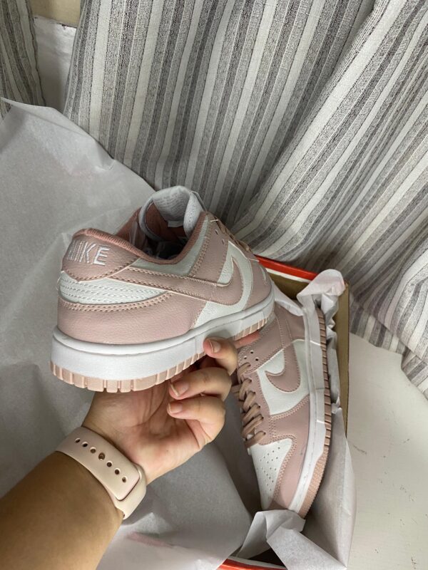 NIKE SB DUNK LOW ROSE - Imagem 3