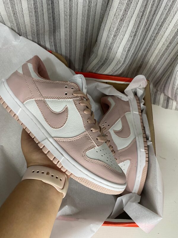 NIKE SB DUNK LOW ROSE - Imagem 2