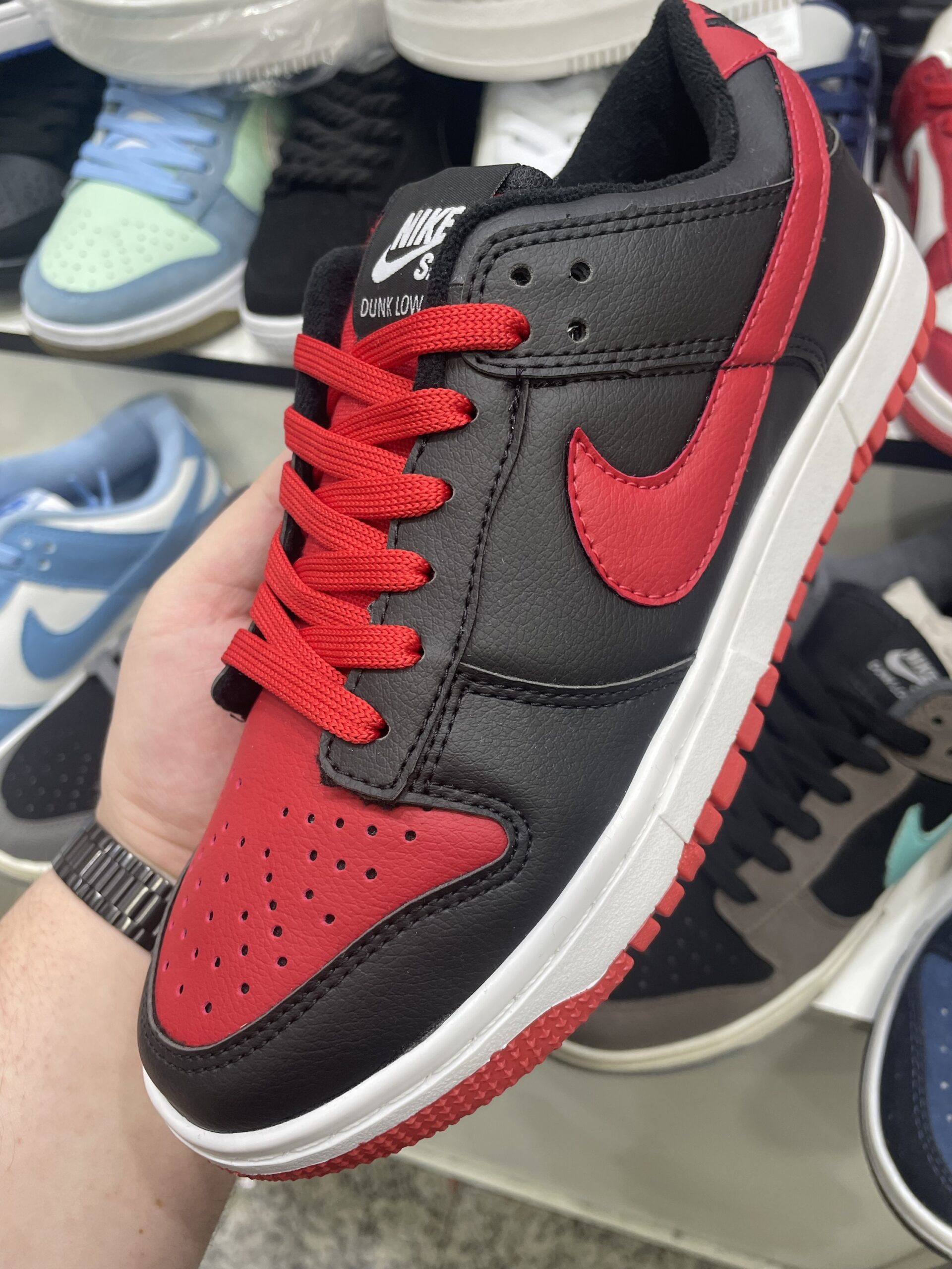 DUNK VERMELHO E PRETO