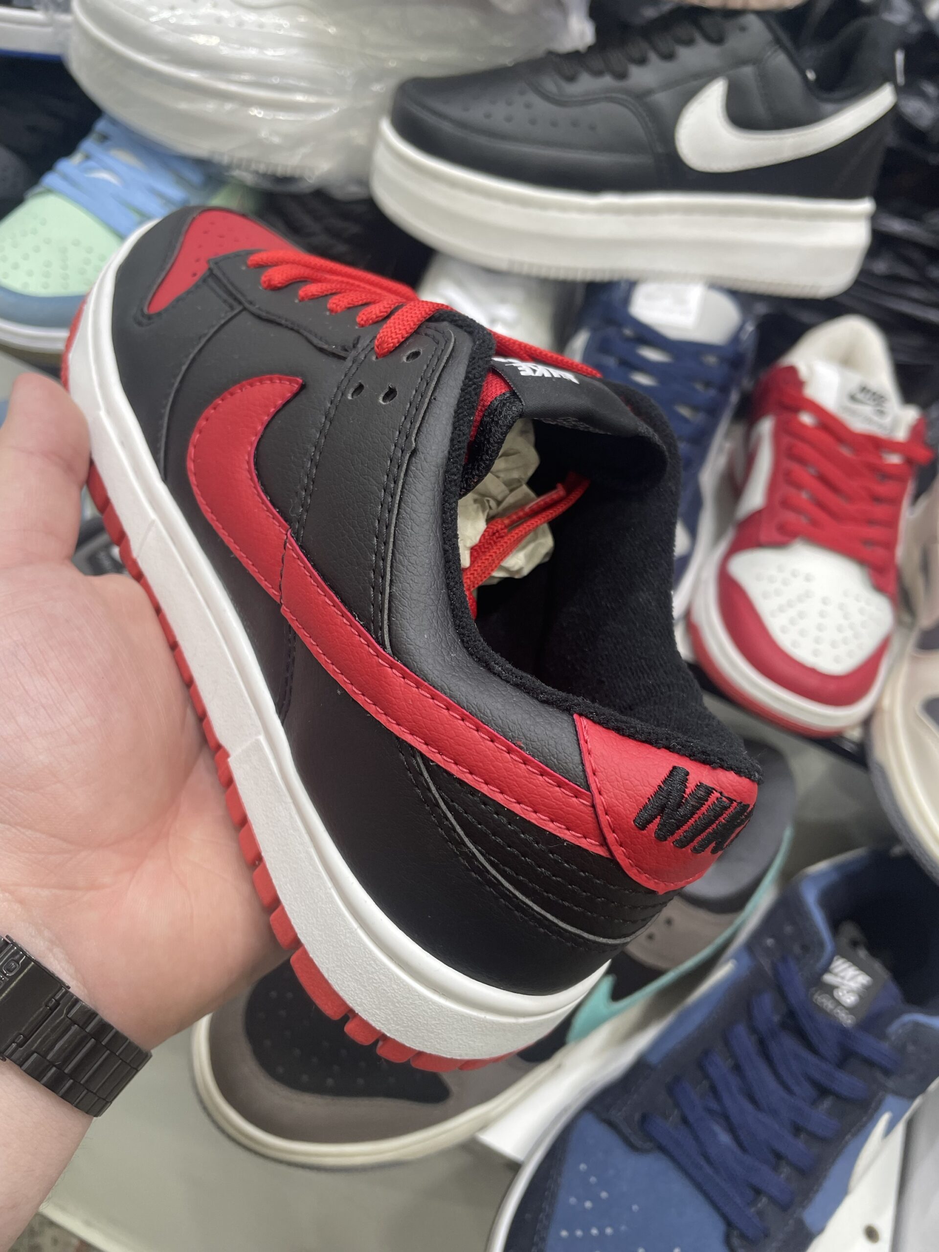 DUNK VERMELHO E PRETO - Imagem 3